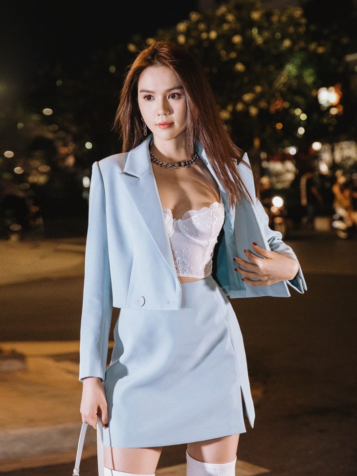 ngoc-trinh2.jpg