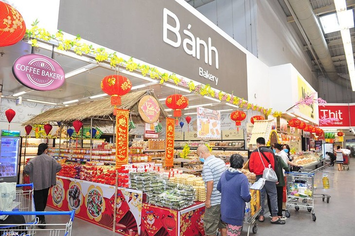 Quầy bánh mứt truyền thống tại MM. mm-mega-market-4.jpg