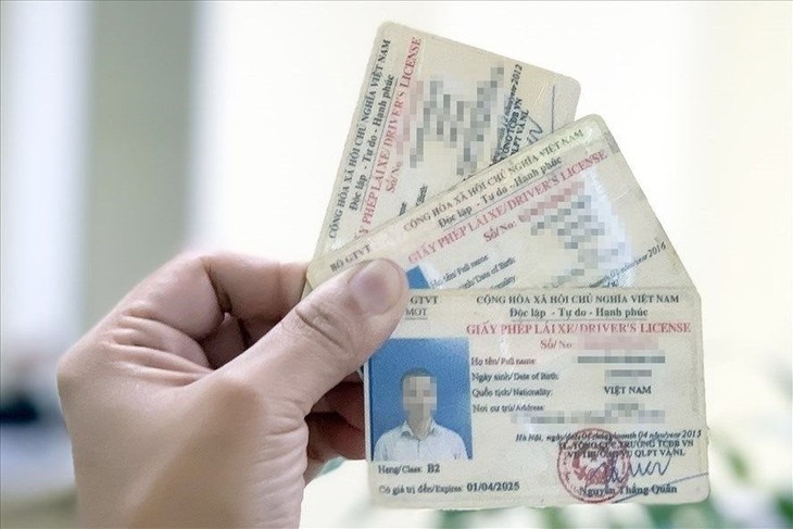 Năm 2022 có ít nhất 4 thay đổi liên quan đến việc học, sát hạch, cấp giấy phép lái xe ô tô tại Việt Nam. giay-phep-lai-xe-2.jpg