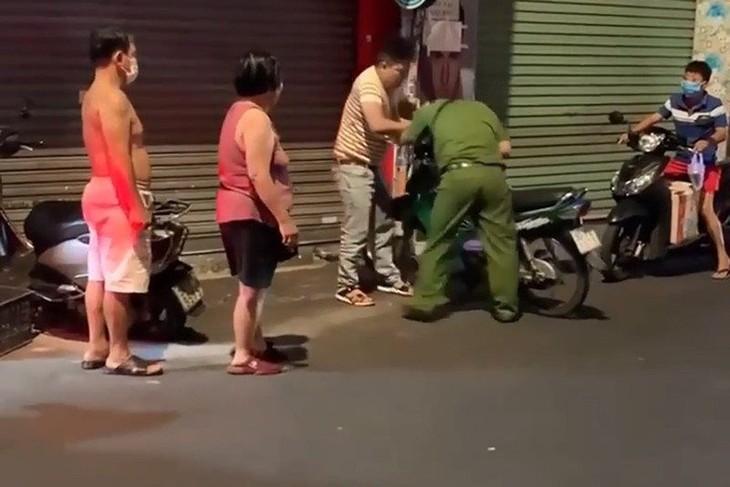 Khởi tố đối tượng hành hung công an ngay ngày mùng 1 Tết ảnh 1 khoit.jpg