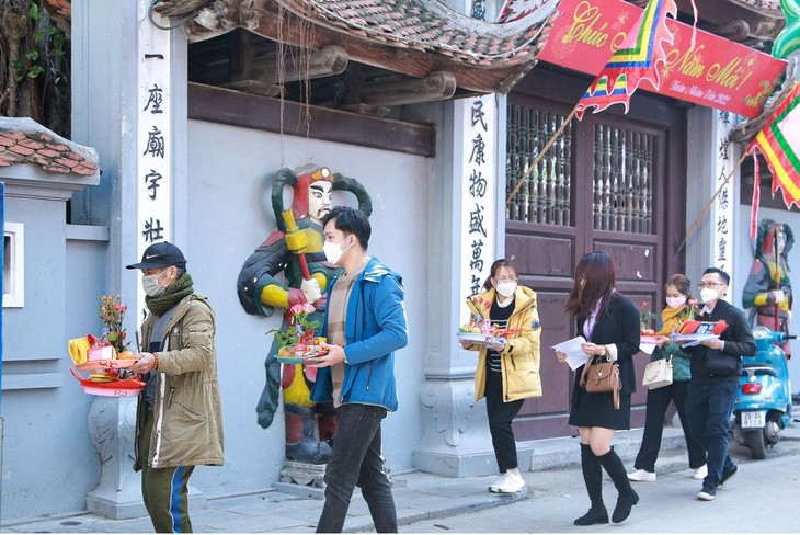 Giới trẻ đến chùa Hà cầu duyên trong ngày 14/2/2022. chua-ha-cau-duyen.jpg