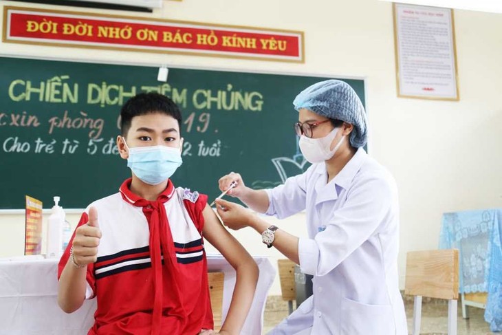 4 địa phương đã tiêm văcxin phòng Covid-19 cho trẻ từ 5 - dưới 12 tuổi. tiem-cho-tre.jpg