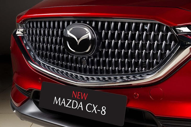 Lưới tản nhiệt thiết kế kiểu mới. new-mazda-cx-8-3.jpg