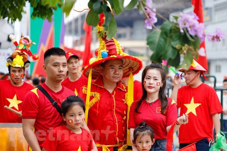 "Cầu thủ thứ 13" của U23 Việt Nam. co-dong-vien.jpg