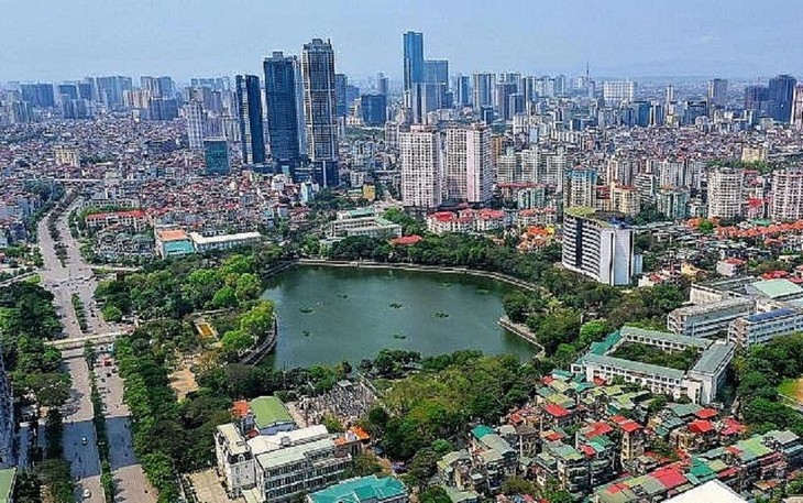 UBND TP Hà Nội nhấn mạnh, không xem xét đối với việc điều chỉnh quy hoạch làm giảm diện tích đất xây dựng các công trình phúc lợi, công viên cây xanh, ao, hồ, công trình phục vụ dân sinh. quy-hoach.jpg