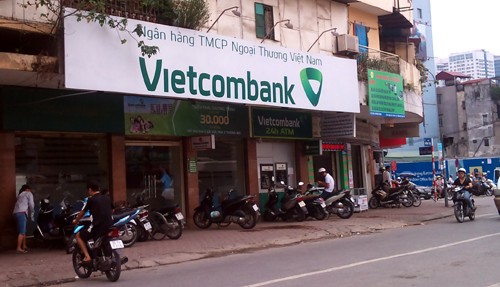 Khách hàng lại bức xúc “ông lớn” Vietcombank