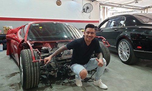 Siêu xe Ferrari 488 GTB tai nạn của Tuấn Hưng sắp "tái xuất"