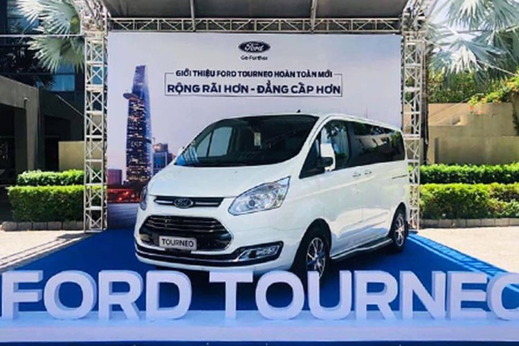 Lý do Ford Tourneo 7 chỗ dừng sản xuất tại Việt Nam?