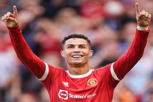 Ronaldo 'khích' cầu thủ MU với bài phát biểu cực chất