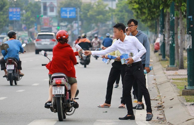 Anh bán hàng rong kể chuyện kiếm chục tỷ từ sốt đất