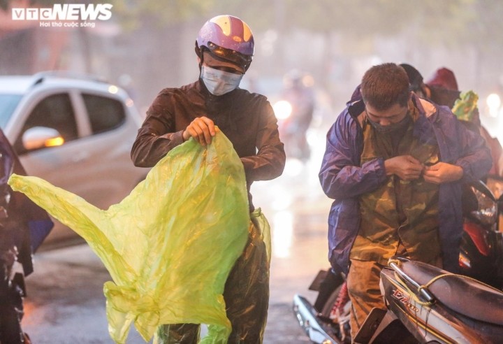 Thời tiết ngày 8/7: Mưa dông đề phòng lốc sét và ngập úng