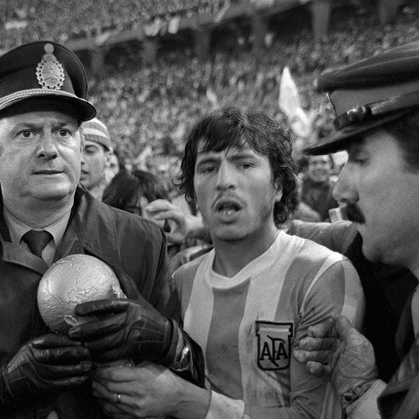 World Cup 1978: Chức vô địch bị nghi ngờ của Argentina