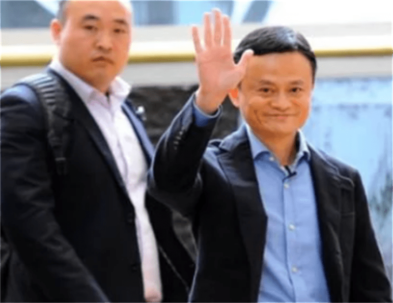 Cựu vệ sĩ được Jack Ma coi như hình với bóng giờ ra sao?