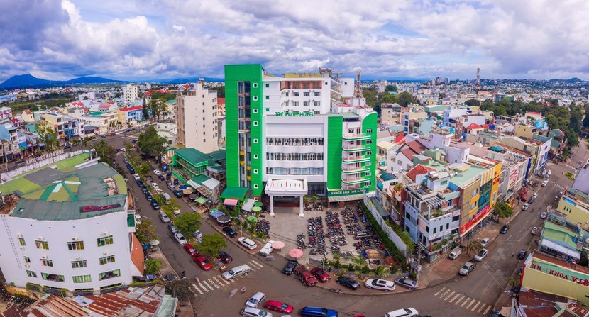 Ngân hàng rao bán khách sạn, nhà hàng của đại gia Tây Nguyên