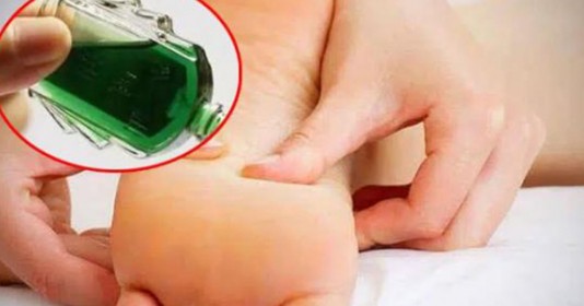 Nhỏ 1 giọt dầu gió vào bàn chân rồi đi ngủ giúp tăng sức khỏe