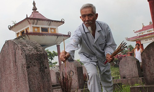 Sống cho người nằm xuống