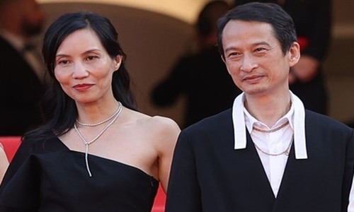 Đạo diễn Trần Anh Hùng cùng vợ con xuất hiện trên thảm đỏ Cannes