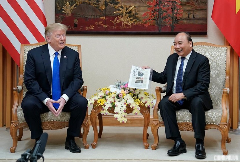 Tổng thống Donald Trump nói gì với Thủ tướng Nguyễn Xuân Phúc tại bữa ăn trưa? 