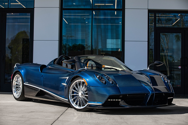 Pagani Huayra Roadster "khoác áo" carbon màu độc, gần 55 tỷ đồng