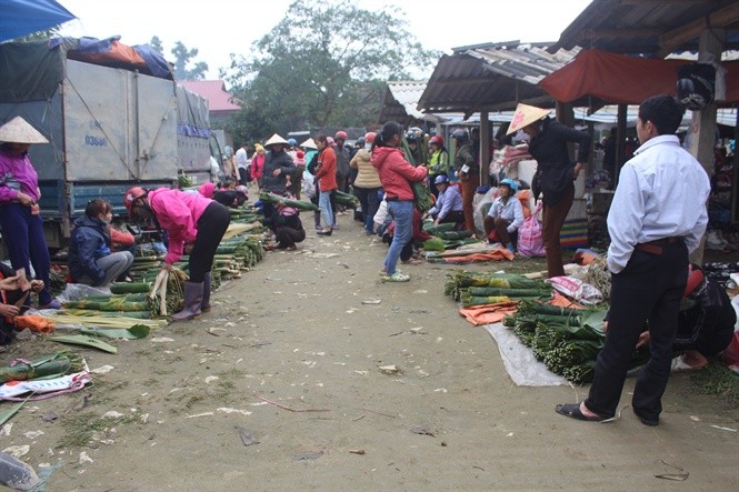 Chợ phiên vùng cao ngày giáp tết