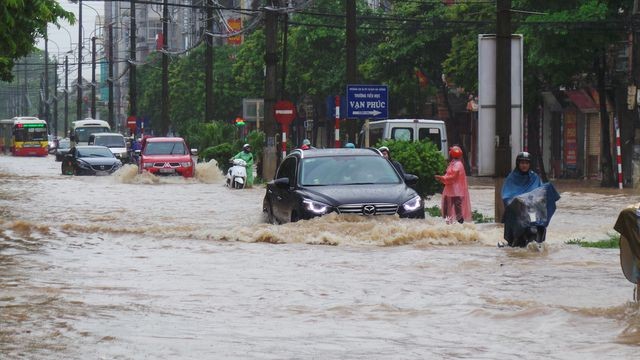 Hà Nội siết chặt  việc báo cáo tình hình thiên tai, thiệt hại