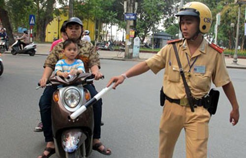 'Nghiện ma túy, nghiện rượu, thu ngay vĩnh viễn bằng lái'