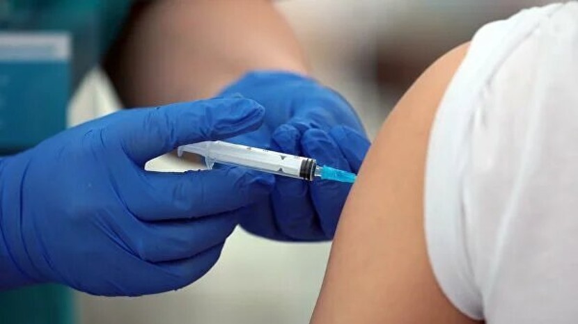 Người cao tuổi ở Moscow được nhận tiền khi tiêm vaccine Covid-19