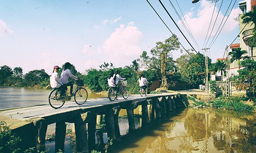 Ngỡ ngàng ngắm ngôi làng đẹp như cổ tích ngay gần Hà Nội