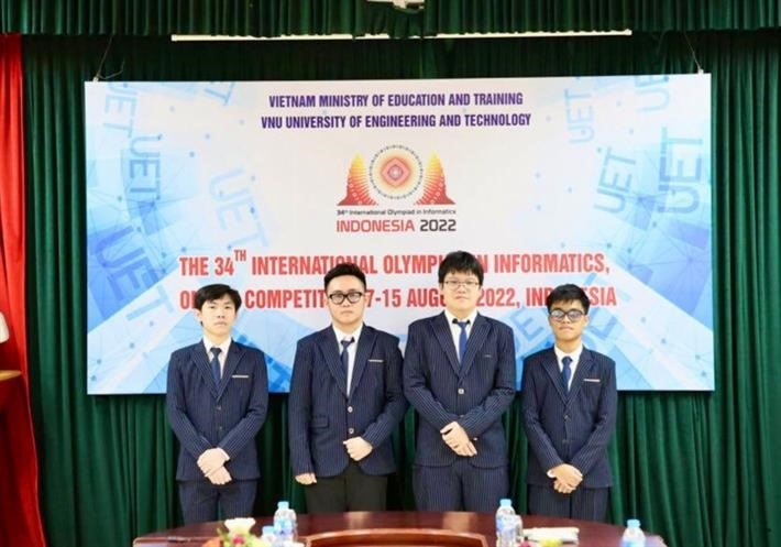 Học sinh lớp 11 chuyên KHTN giành HCV Olympic Tin học quốc tế