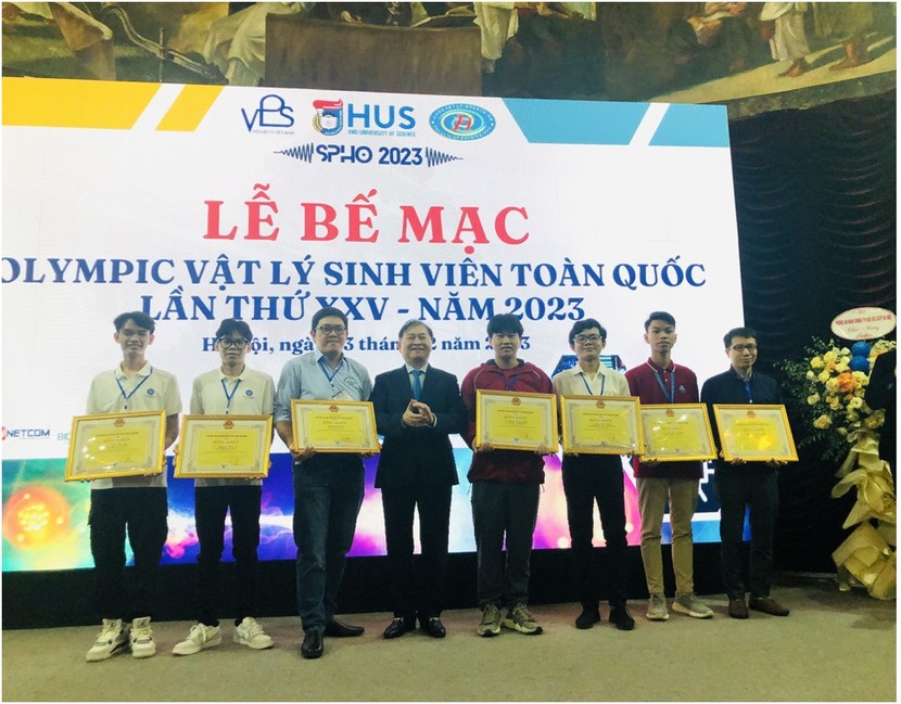 Trao 180 giải tại Olympic Vật lý sinh viên toàn quốc lần thứ 25