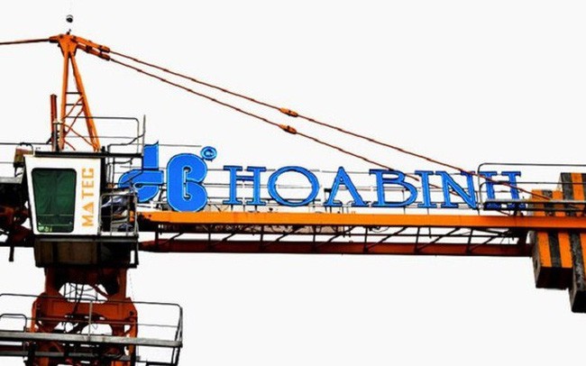 Xây dựng Hòa Bình trúng 3 gói thầu trị giá 1.123 tỷ đồng, tiềm lực tài chính sao?