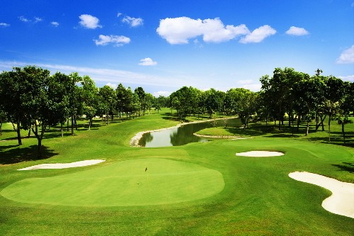 Ngoài sân Golf Kim Bảng bị phạt, Golf Trường An còn có sân nào?