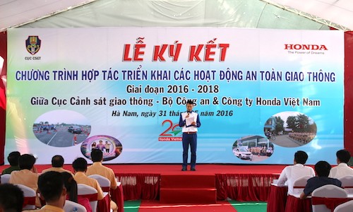 Honda Việt Nam cùng CSGT triển khai các hoạt động ATGT 