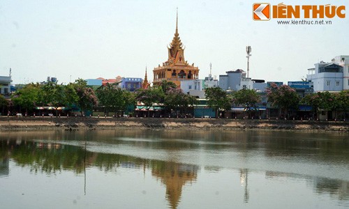 Kiến trúc độc lạ của chùa Khmer đẹp nhất thành phố Cần Thơ