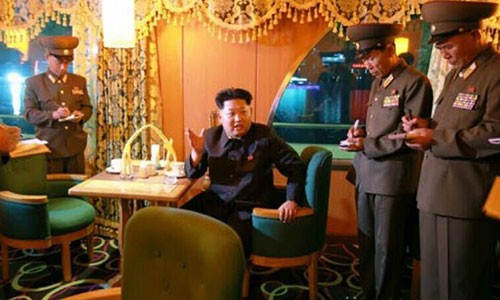 Lãnh đạo Triều Tiên Kim Jong-un thị sát siêu du thuyền mới