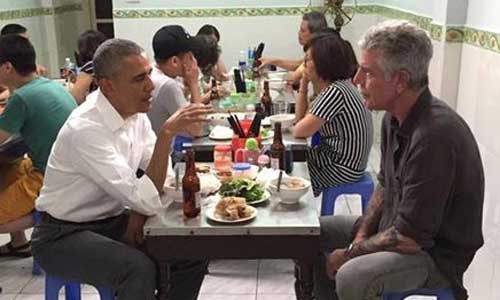 CNN bật mí cách ăn bún chả của TT Obama ở Hà Nội