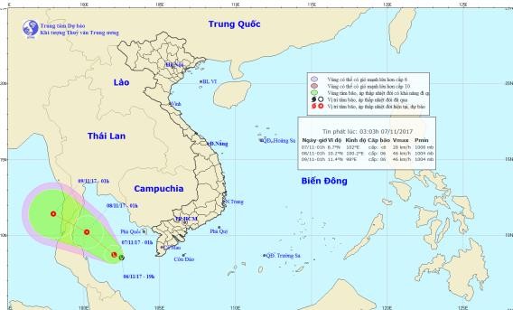 Miền Trung mưa rất to, báo động lũ khẩn cấp ở Quảng Nam, Quảng Ngãi