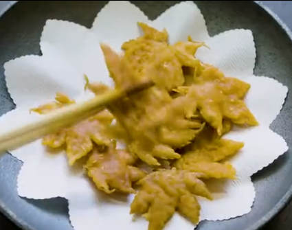 Video: Tempura lá phong - món ăn đặc sắc chỉ có ở Nhật Bản