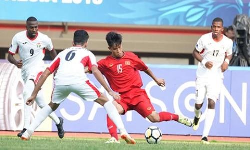 U19 Việt Nam bị đem lên “bàn mổ” sau thất bại trước Jordan