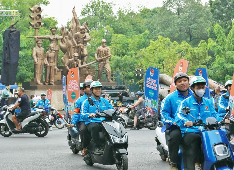 Đội Thanh niên tình nguyện tham gia đảm bảo TTATGT