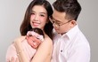 Á hậu Thúy An lần đầu khoe ảnh con gái 
