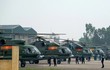Dàn trực thăng của Không quân Việt Nam hạ cánh ở Điện Biên