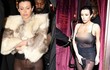Vợ mới của Kanye West mặc trang phục lố lăng gây hốt hoảng