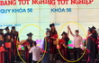 Chàng trai cầu hôn bạn gái ngay trên sân khấu lễ tốt nghiệp