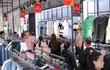 Cửa hàng đua nhau giảm giá “khủng” dịp Black Friday 