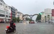 Hà Nội mưa lớn kéo dài, Đại lộ Thăng Long ngập như sông