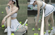 Danh tính gái xinh mặc váy siêu ngắn trên sân tennis