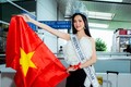 Bùi Quỳnh Hoa ngày đi thi Miss Universe: Ăn diện thanh lịch, đội vương miện bạc tỷ vẫn gặp cảnh xót xa