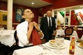 Obama ăn gì trong lễ Tạ ơn tối qua?