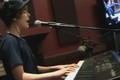 Lạ lẫm nghe Justin Bieber hát live cùng đàn piano